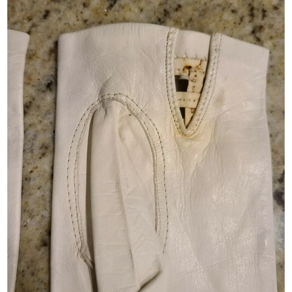 Vintage Leather White 8